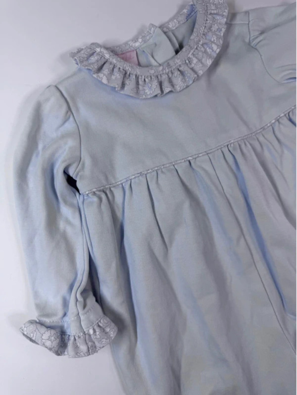 Vintage Petit Bébé Baby Size 6M Blue Floral Ruffle Cotton Romper